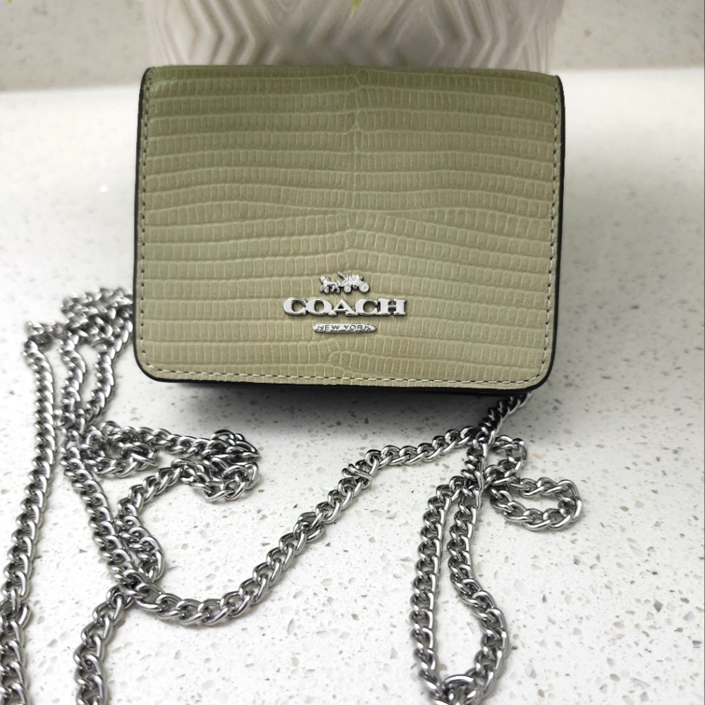 NWT COACH WALLET ON CHAIN